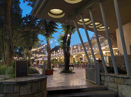 OnePlus&nbsp;Nord 2 против iPhone SE и Samsung Galaxy A52 в битве камер